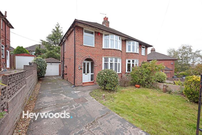 3 Bedroom Semi-detached House For Sale In Heaton Terrace, Porthill Newcastle-Under-Lyme, Staffordshire, ST5