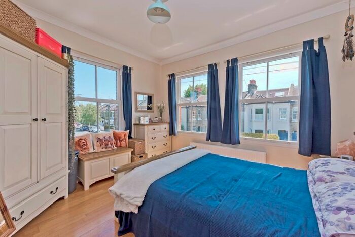 2 Bedroom Property To Rent In Wycliffe Road, London, SW19