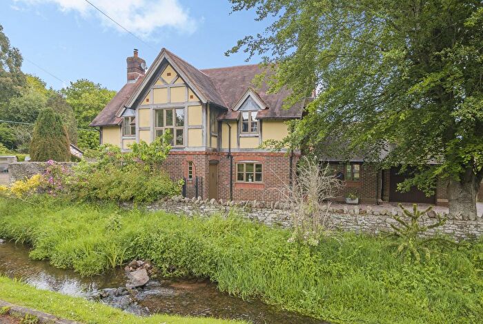 3 Bedroom Detached House For Sale In Millbrook Green, Aylburton, GL15
