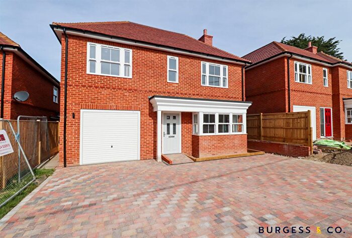 4 Bedroom Detached House For Sale In The Green, Catsfield, Battle, TN33