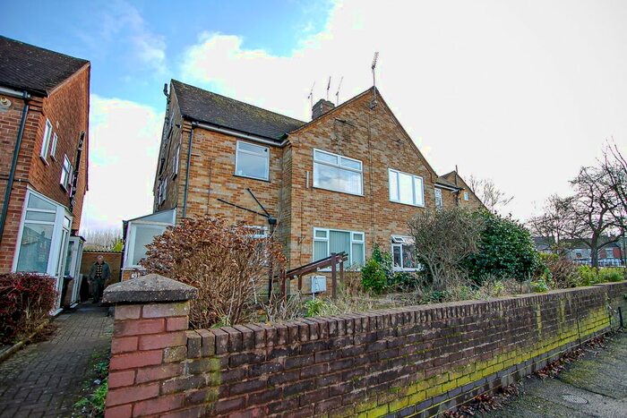 4 Bedroom Semi-Detached House To Rent In Four Pounds Avenue, Coventry, CV5