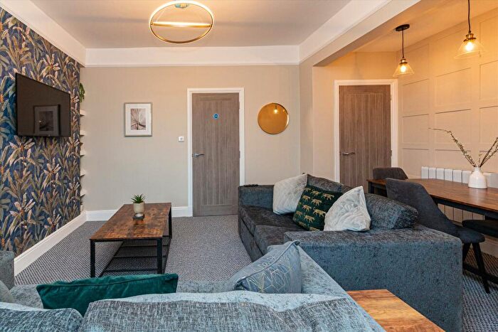 3 Bedroom Flat For Sale In Marine Road East, Bare, Morecambe, LA4