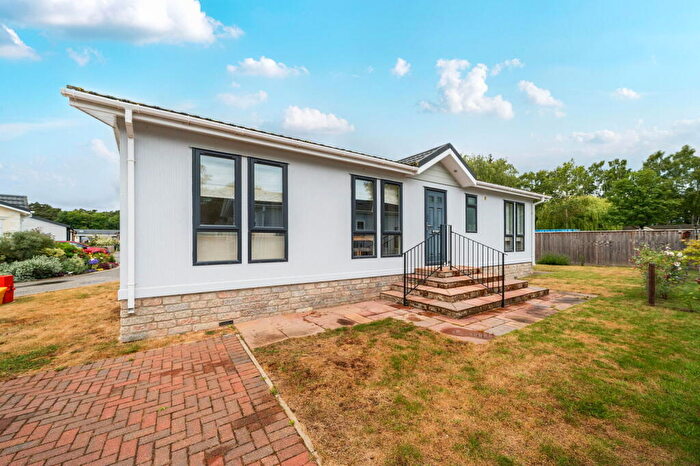 2 Bedroom Park Home For Sale In Forest Edge Court, Great Hockham, Nr Thetford, Norfolk, IP24
