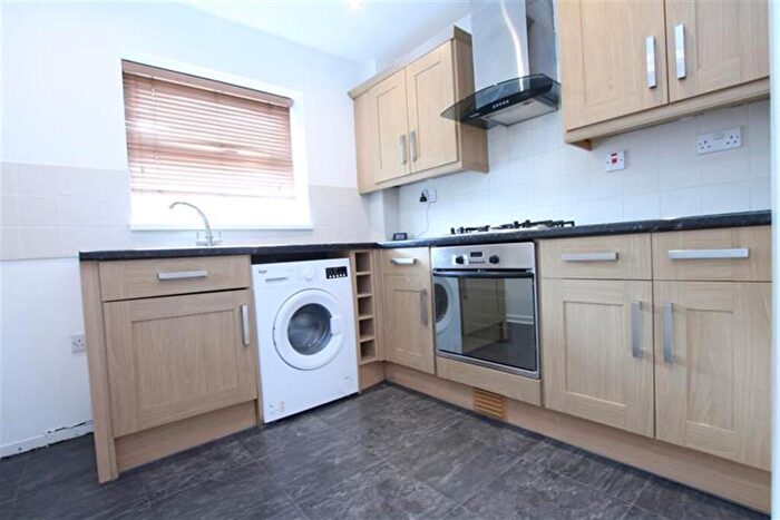 2 Bedroom Apartment To Rent In Plimsoll Way, HU9