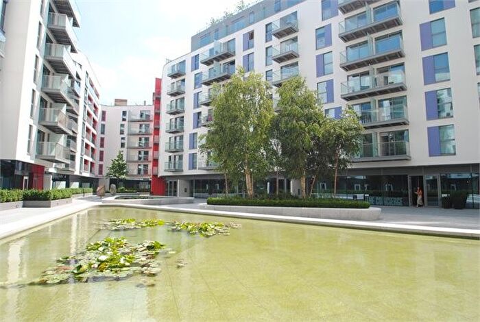 1 Bedroom Flat To Rent In Waterhouse Apartments, Saffron Central Square, Croydon, CR0