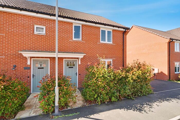 3 Bedroom Semi Detached House For Sale In Oxlip Way, Stowupland, Stowmarket, IP14