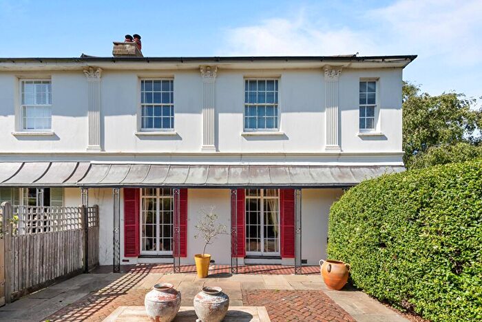 4 Bedroom Semi Detached House For Sale In Beautiful Grade Ii Listed Home - New Road, Shoreham-By-Sea, BN43