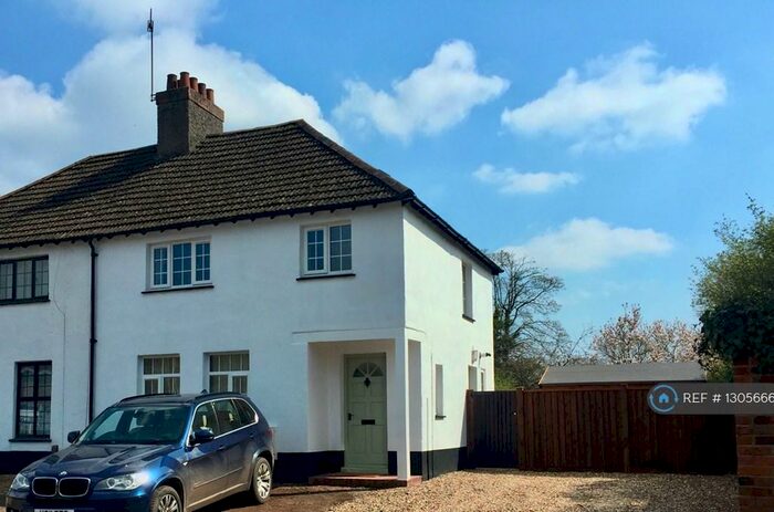 4 Bedroom Semi-Detached House To Rent In Stoke Road, Guildford, GU1