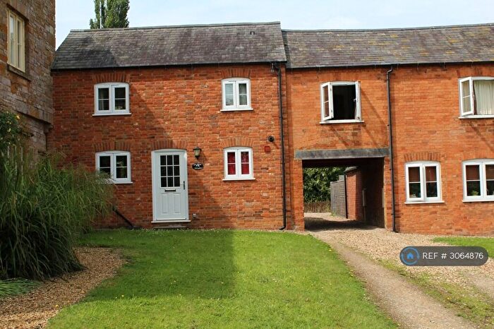 2 Bedroom Terraced House To Rent In Queen Street, Weedon, NN7