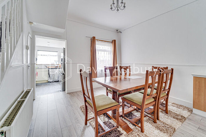 4 Bedroom End Of Terrace House To Rent In Percival Road, Enfield, Middlesex, EN1