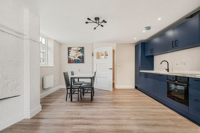 2 Bedroom Apartment For Sale In Kent Road, Orpington, BR5