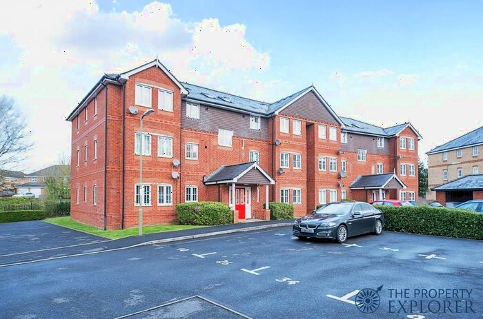 2 Bedroom Flat To Rent In Britannia Drive, Beggarwood, Basingstoke, RG22