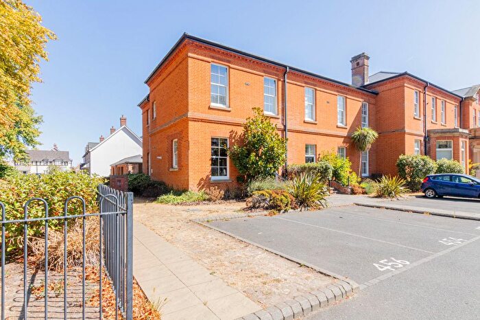 3 Bedroom End Of Terrace House For Sale In Captain Gardens, Colchester, CO2
