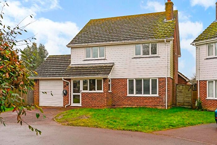 4 Bedroom Detached House For Sale In Mountbatten Way, Ashford, TN25