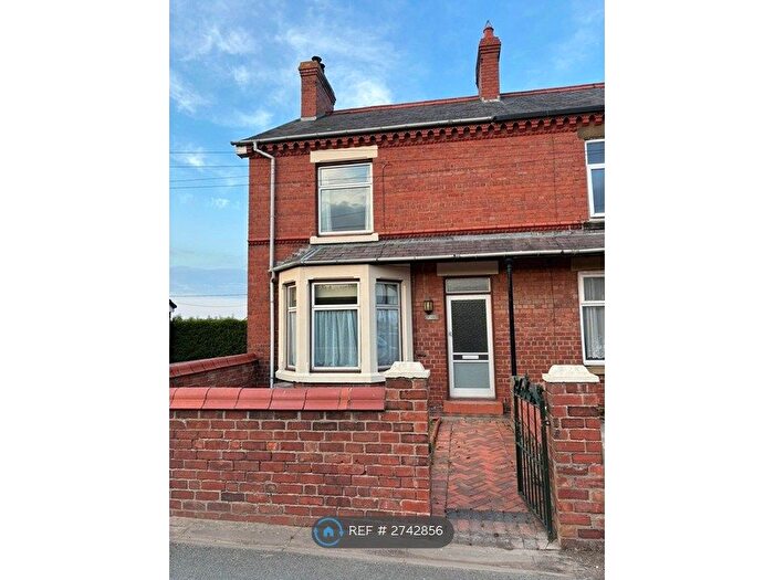 3 Bedroom End Of Terrace House To Rent In Grove Terrace, Wrexham, LL13