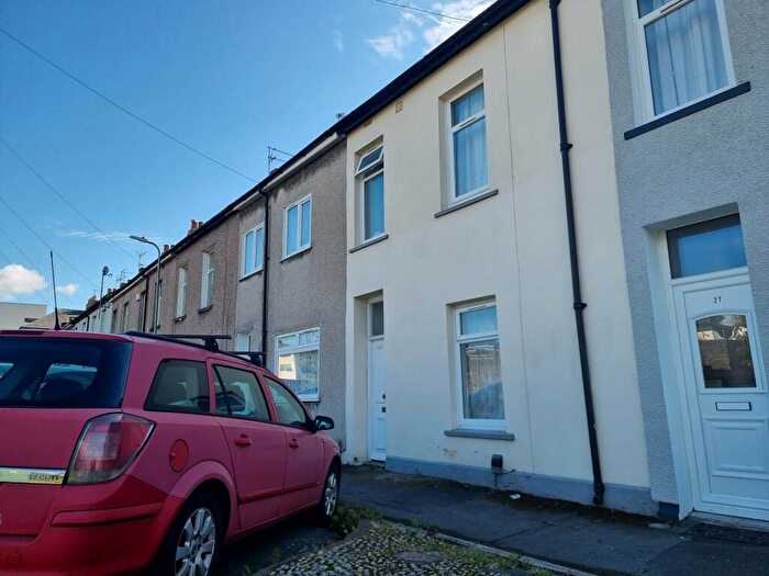 2 Bedroom House To Rent In South Market Street, NP20