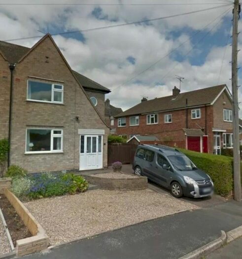 3 Bedroom Semi-Detached House To Rent In Bourton Crescent, Oadby, Leicester, LE2