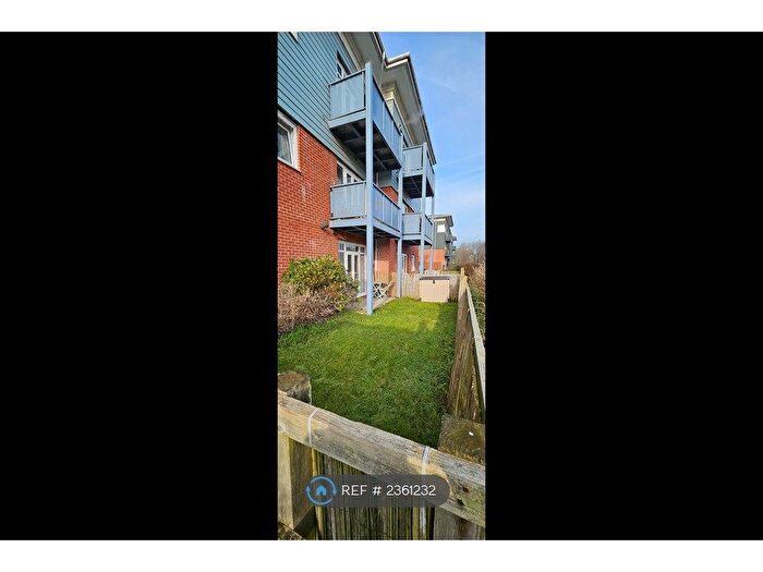 2 Bedroom Flat To Rent In Wraysbury Drive, West Drayton, UB7