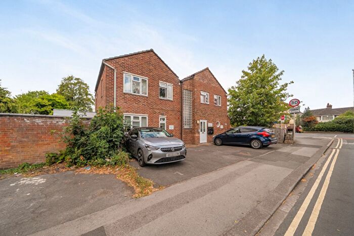 1 Bedroom Flat For Sale In London Road, Headington, Oxford, OX3