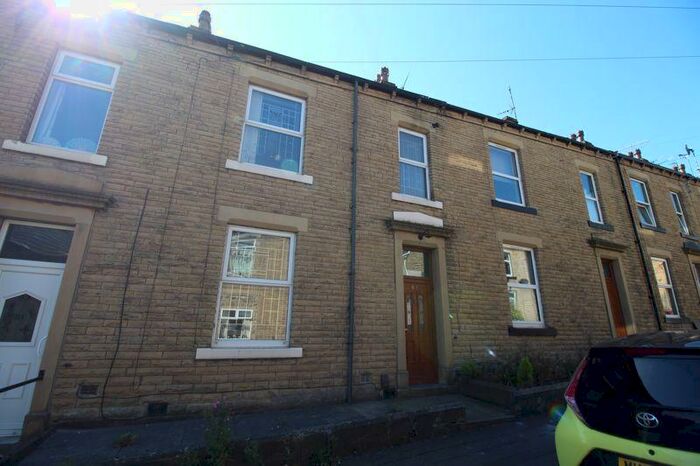 3 Bedroom Terraced House To Rent In Catherine Street, Elland, HX5