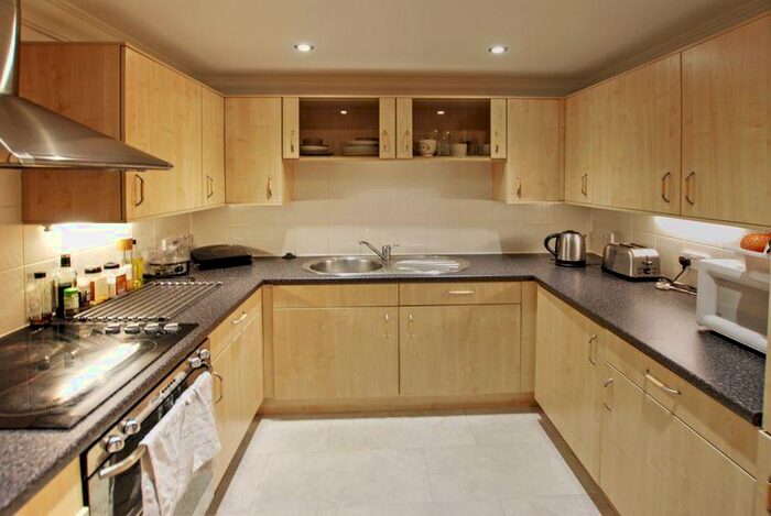 2 Bedroom Flat To Rent In Invertay, Church Road, NE3