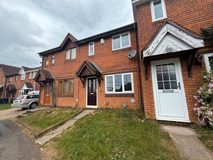 2 Bedroom Property To Rent In Claregate, Northampton, NN4