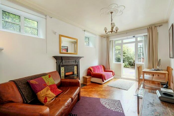 1 Bedroom Flat To Rent In Wimbledon Hill Road, London, SW19
