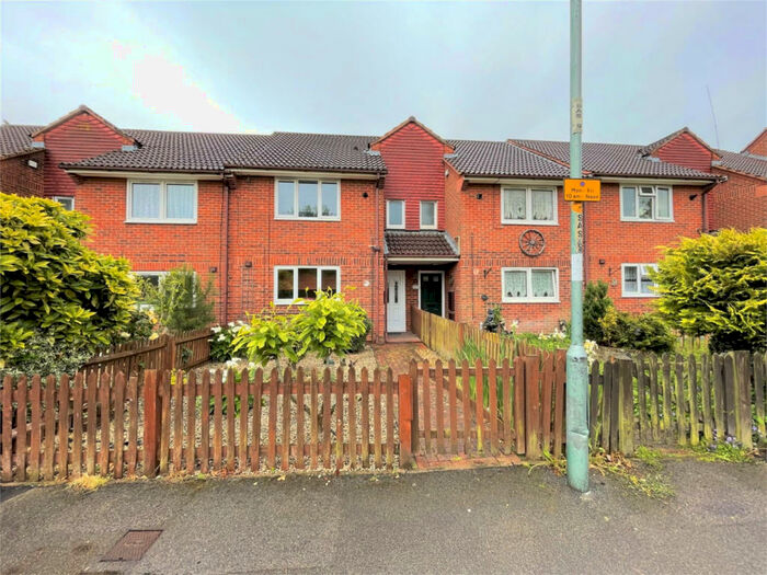 3 Bedroom Terraced House To Rent In Kent, ME8