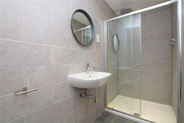 2 Bedroom Apartment To Rent In Queens Road, Reading, Berkshire, RG1
