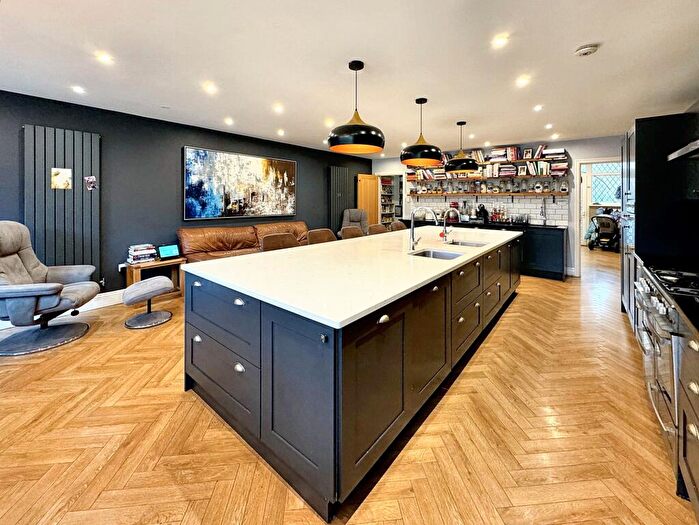 6 Bedroom Detached House To Rent In Bury Old Road, Prestwich, M25