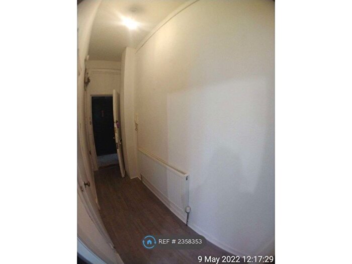 1 Bedroom Flat To Rent In Newlands Road, Glasgow, G44