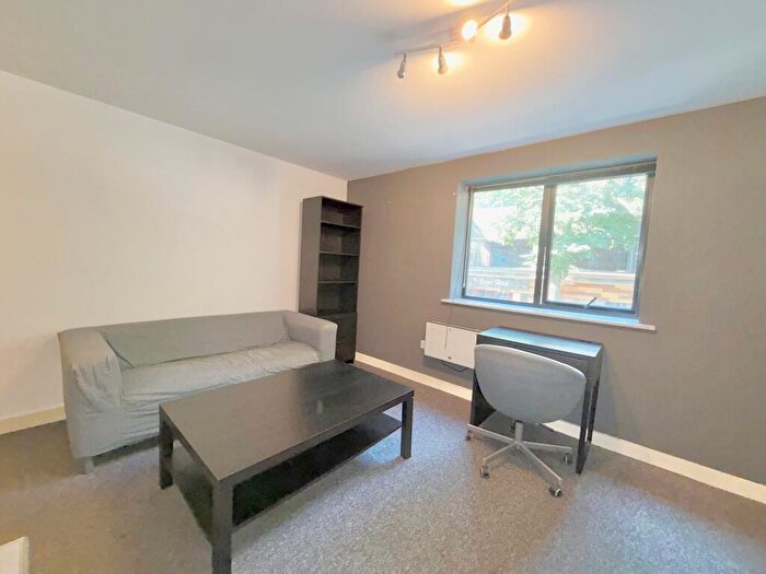 2 Bedroom Apartment To Rent In Llanbleddian Gardens, Cathays, Cardiff, CF24