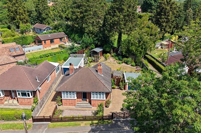 2 Bedroom Bungalow For Sale In Sandford Lane, Kennington, Oxford, Oxfordshire, OX1