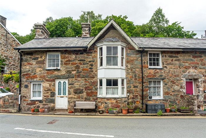 3 Bedroom End Of Terrace House For Sale In Smith Street, Beddgelert, Caernarfon, Gwynedd, LL55