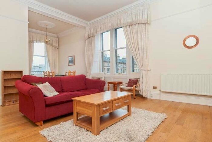 3 Bedroom Flat To Rent In Drumsheugh Gardens, Edinburgh, EH3