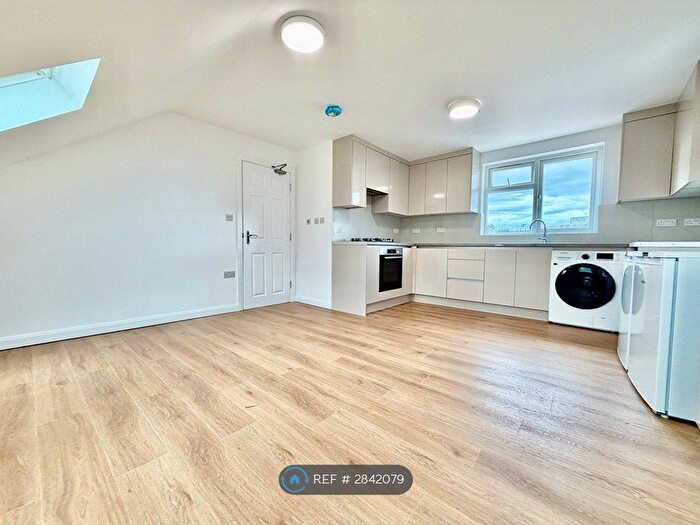 3 Bedroom Flat To Rent In St. Augustines Avenue, London, W5