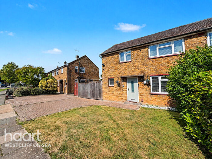 4 Bedroom Semi-Detached House For Sale In Eastwoodbury Crescent, Southend-On-Sea, SS2
