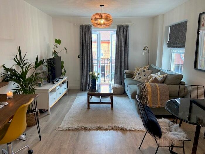 1 Bedroom Flat To Rent In Sovereign Place, Tunbridge Wells, TN4