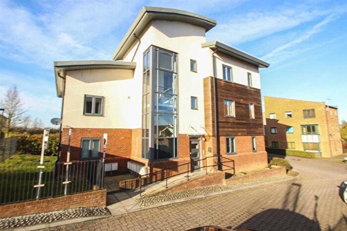 1 Bedroom Apartment To Rent In Dunthorne Way, Grange Farm, Milton Keynes, MK8