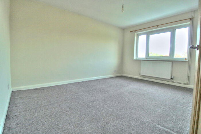1 Bedroom Town House To Rent In Hobney Rise, BN24