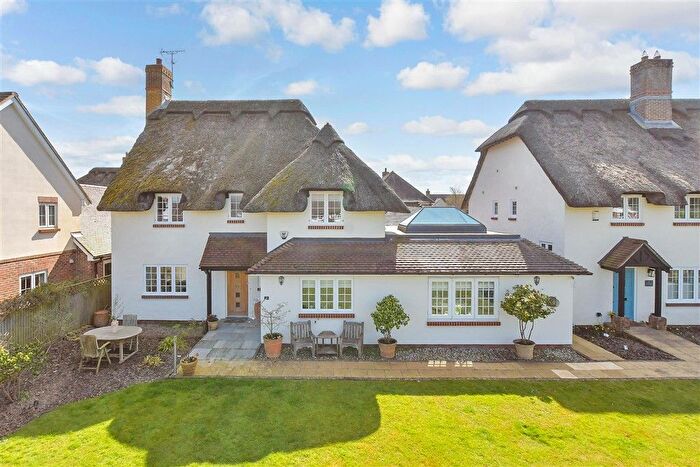 4 Bedroom Detached House For Sale In Waterford Gardens, Climping, West Sussex, BN17