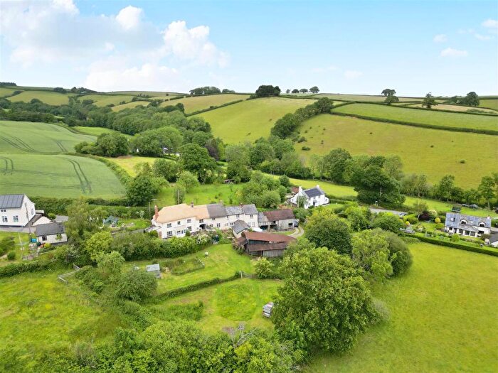 3 Bedroom Semi-Detached House For Sale In Dunsford, Exeter, EX6