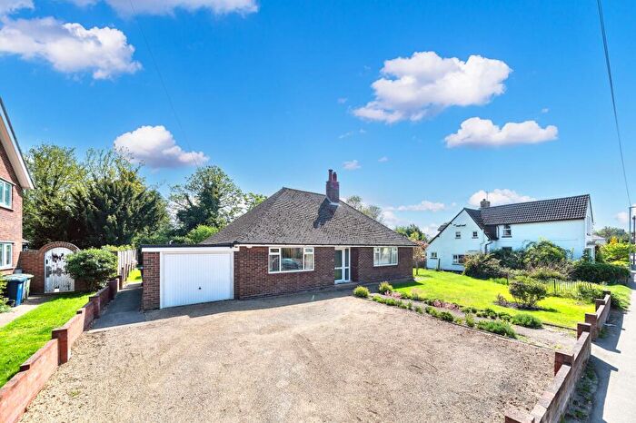 2 Bedroom Detached Bungalow To Rent In High Street, Bassingbourn, SG8