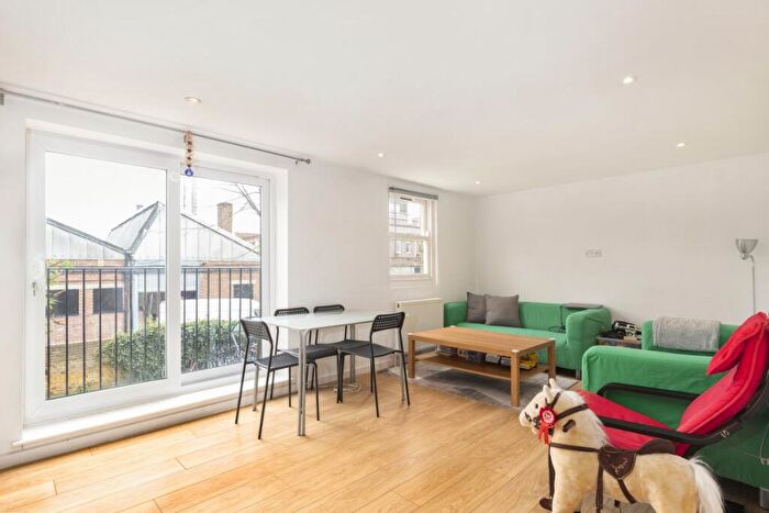 2 Bedroom Apartment To Rent In Paulet Road, SE5