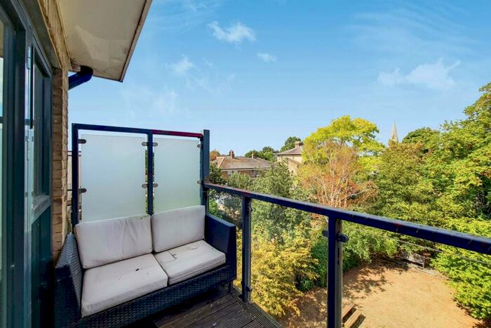 1 Bedroom Flat To Rent In Widmore Road, Bromley, BR1