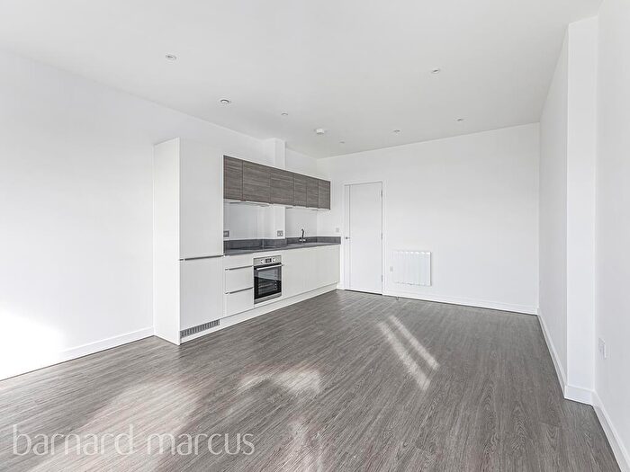 1 Bedroom Flat To Rent In - High Road, Whetstone, London, N20