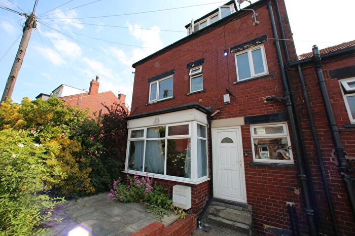 3 Bedroom End Of Terrace House To Rent In Barnbrough Street, Leeds, LS4