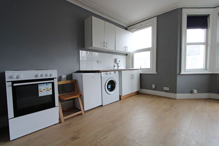 Studio To Rent In Whitehall Road, Thornton Heath, CR7