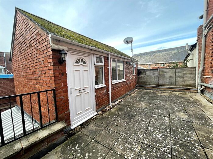 1 Bedroom Apartment To Rent In Exeter Road, Exmouth, Devon, EX8