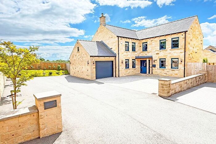 4 Bedroom Detached House For Sale In Collin Wood Lane, Birstwith, HG3